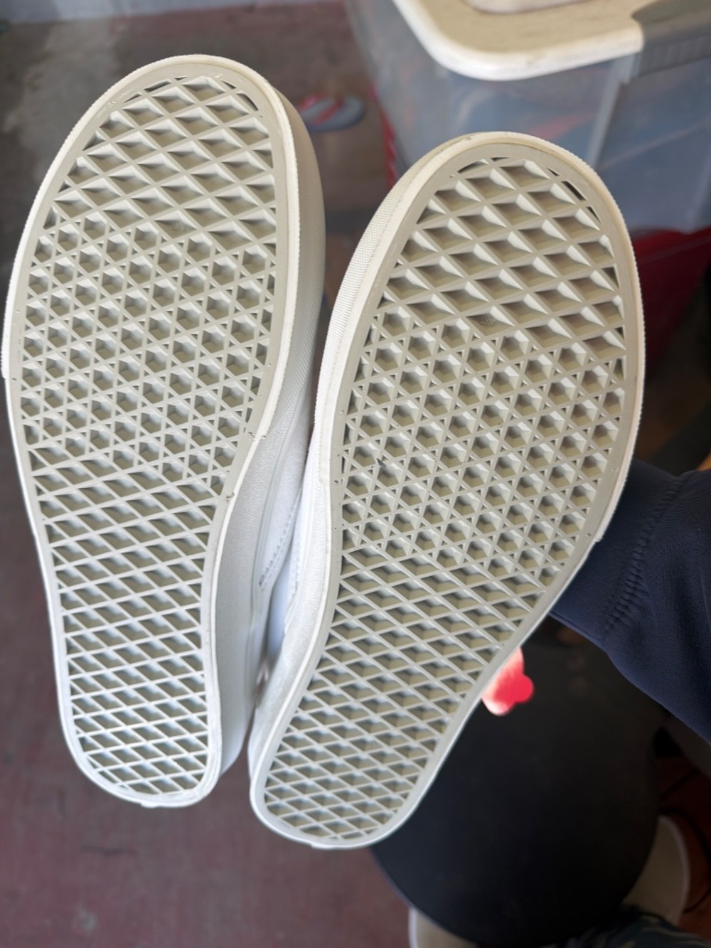 Vans - Picture 3 of 4